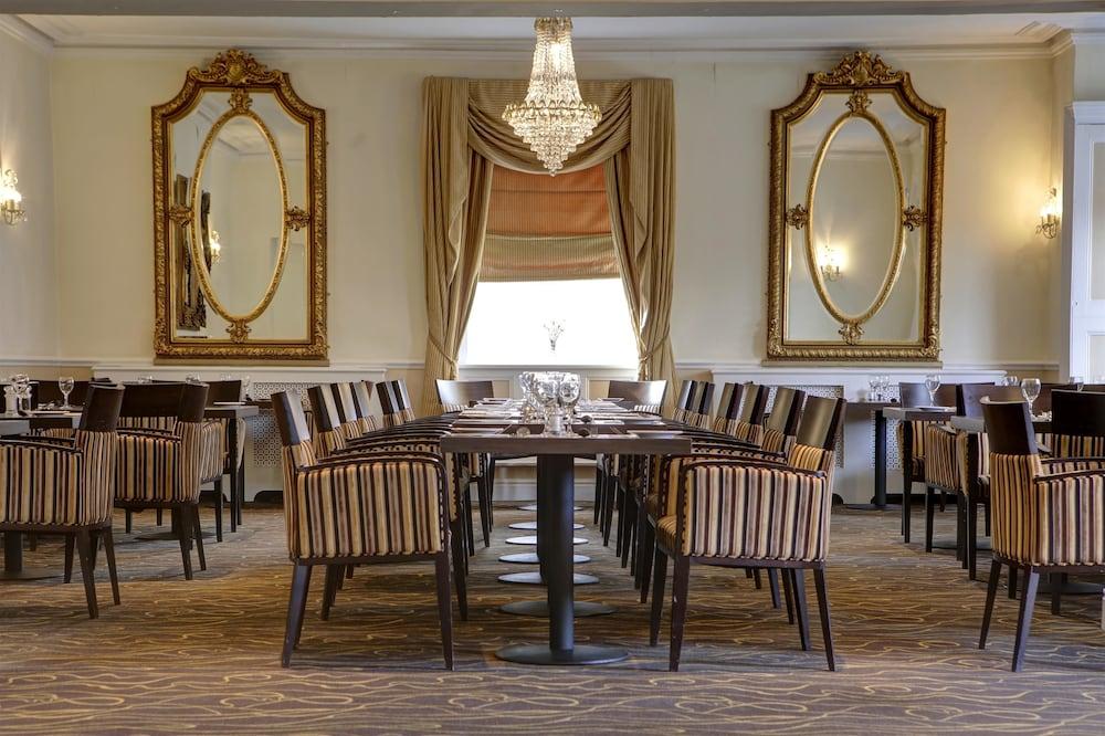 Ramada By Wyndham Cheltenham Golden Valley Zewnętrze zdjęcie