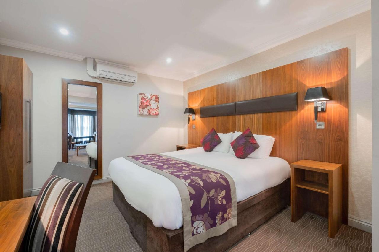 Ramada By Wyndham Cheltenham Golden Valley Zewnętrze zdjęcie