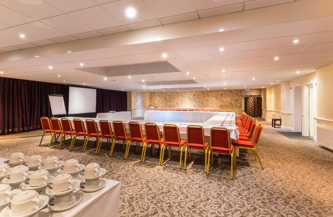 Ramada By Wyndham Cheltenham Golden Valley Zewnętrze zdjęcie