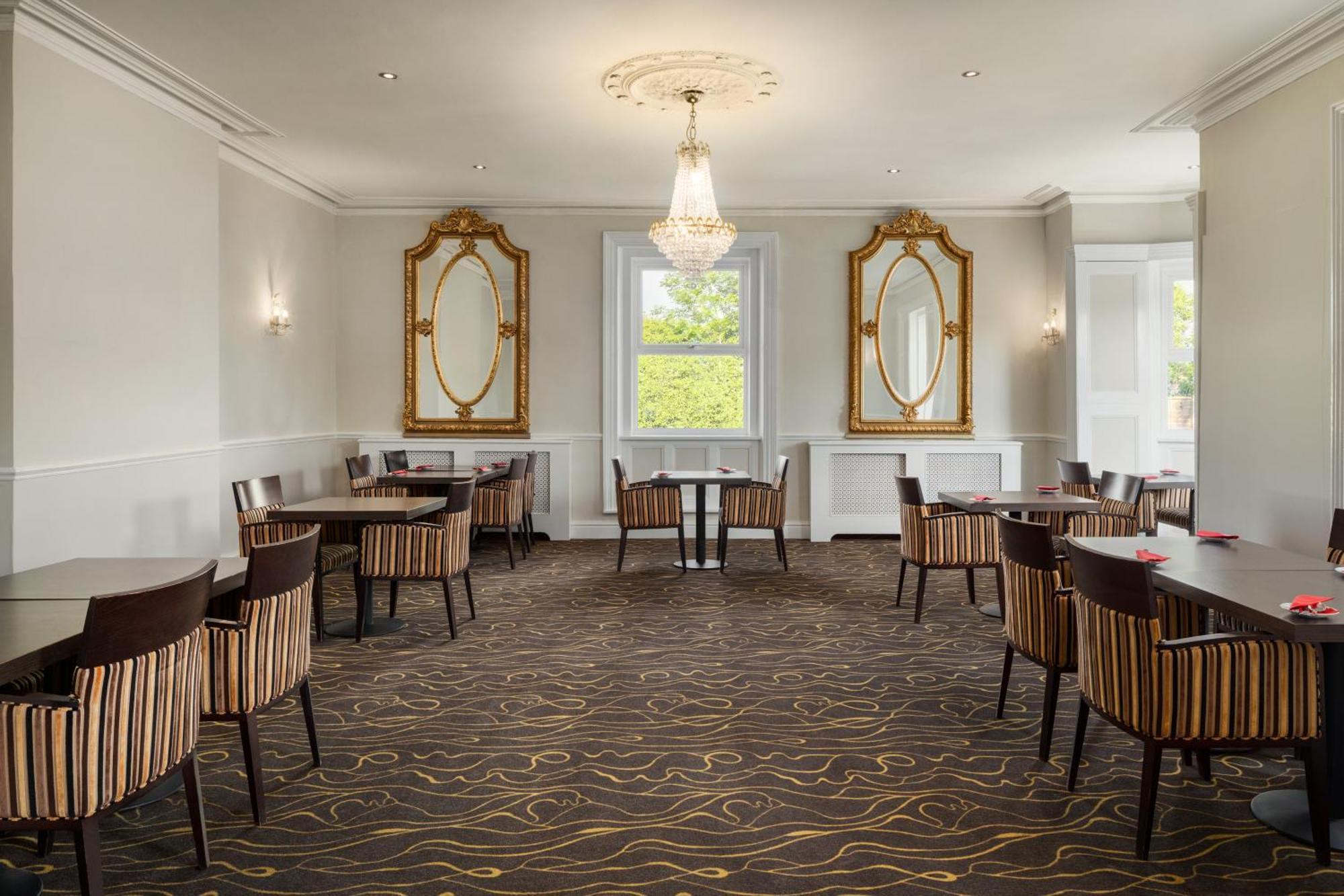 Ramada By Wyndham Cheltenham Golden Valley Zewnętrze zdjęcie