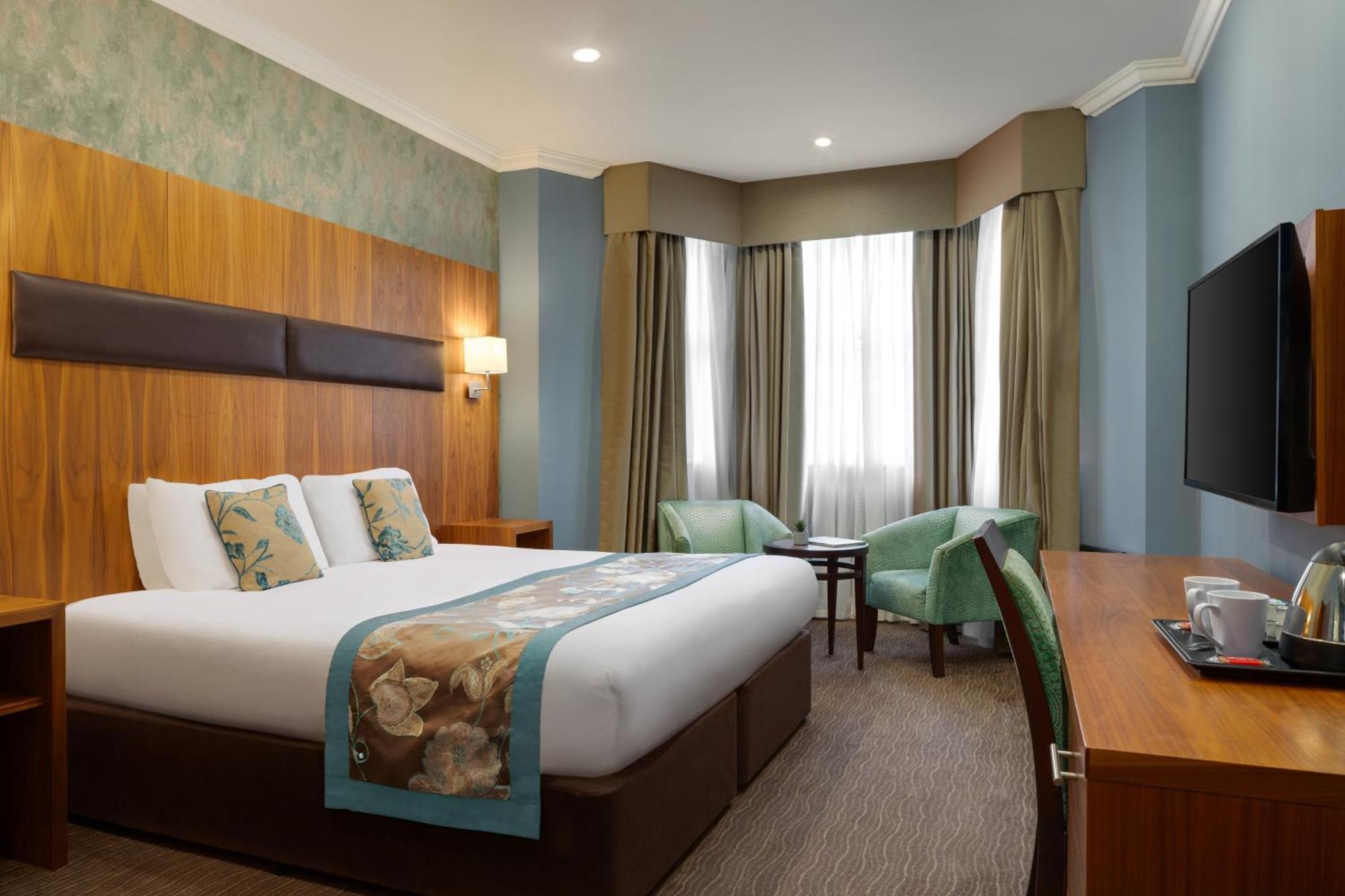 Ramada By Wyndham Cheltenham Golden Valley Zewnętrze zdjęcie